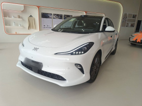 智己汽车 智己LS6 2025款 灵蜥智驾版