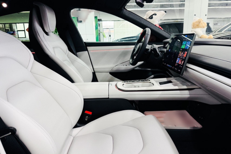 小米汽车 小米SU7 2024款 后驱超长续航高阶智驾Pro版中控内饰7004