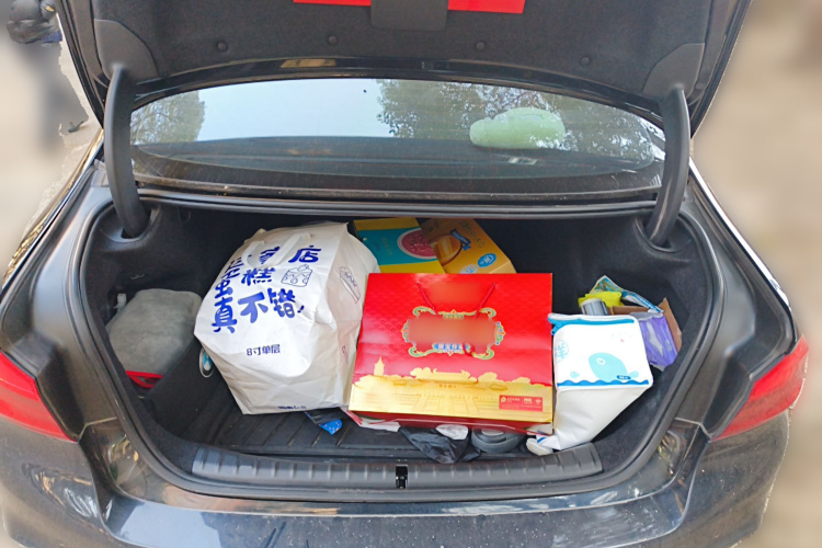 宝马5系 2018款 改款 530Li 尊享型 M运动套装中控内饰23