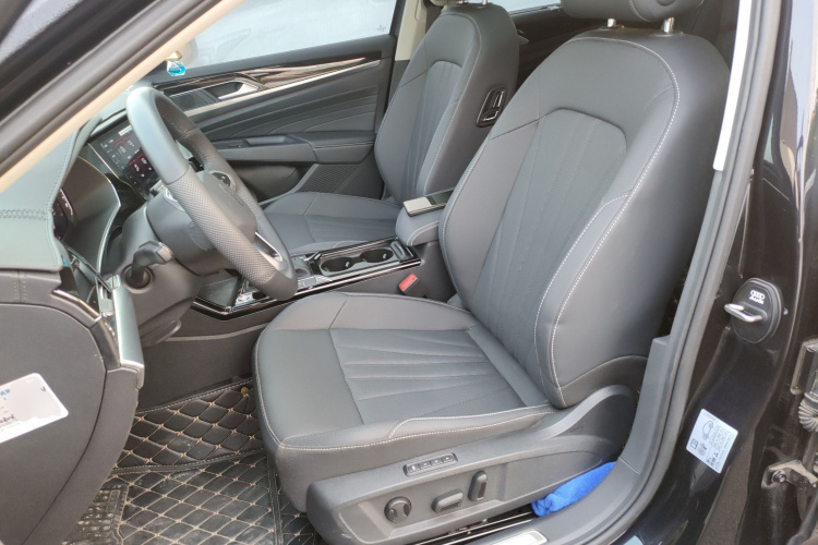 大众 帕萨特 2025款 出众款 380TSI 龙耀版局部细节19