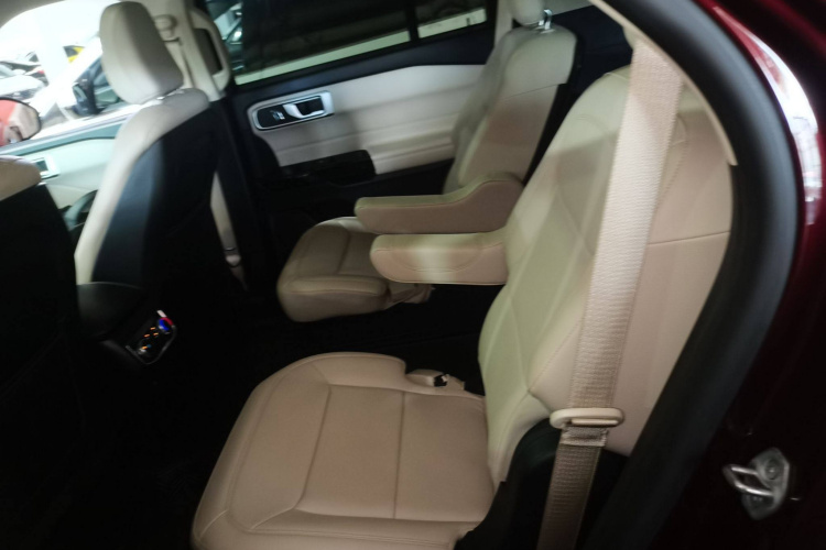 福特 探险者 2020款 EcoBoost 285 后驱风尚版 6座中控内饰7004