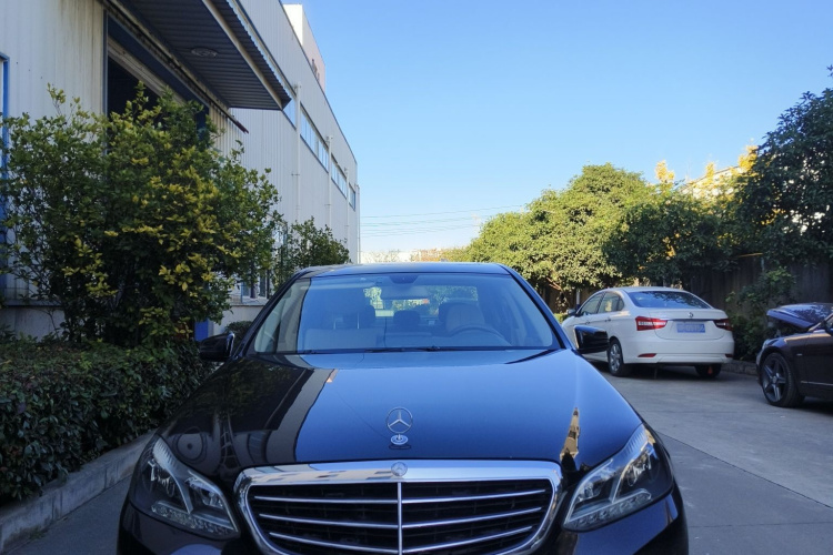 奔驰E级 2014款 改款 E 260 L 运动型车身外观6005
