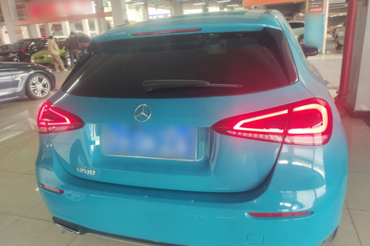 奔驰A级(进口) 2021款 A 200 时尚型车身外观6004