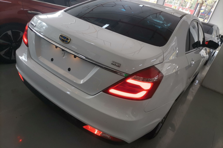 吉利汽车 帝豪 2017款 三厢百万款 1.5L CVT向上版车身外观7