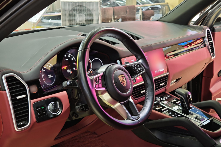 保时捷 2018款 Cayenne 3.0T中控内饰7013