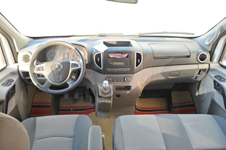 江汽集团 星锐 2022款 2.0T节油王PLUS快运版短轴6-7座HFC4DB3-2E4中控内饰12