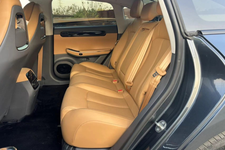 零跑汽车 零跑C01 2024款 增程 216尊享版中控内饰7012