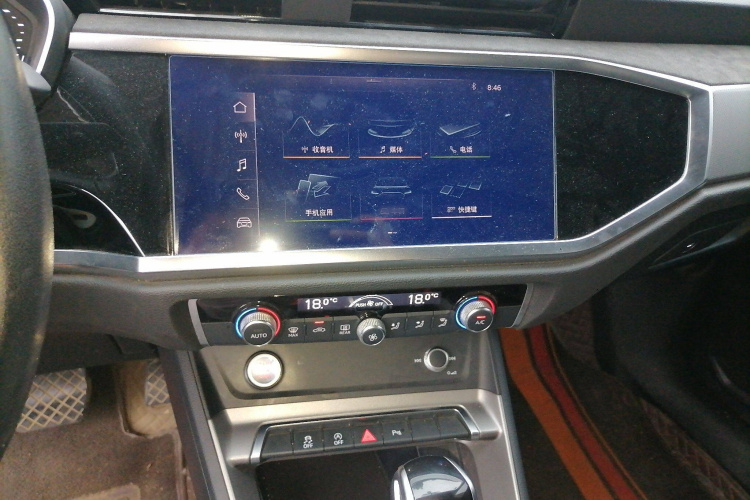 奥迪Q3 2019款 35 TFSI 进取动感型局部细节16