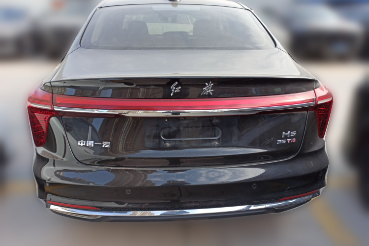 红旗H5 2023款 1.5T DCT智联旗韵版车身外观6