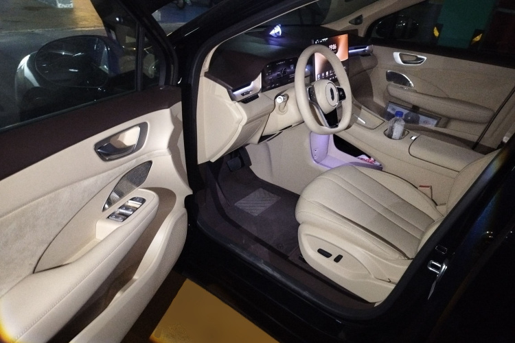 鸿蒙智行 尚界H5 2025款 增程 Max中控内饰20