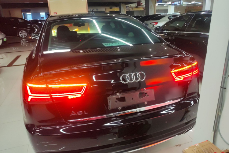 奥迪A6L 2017款 45 TFSI quattro 运动型车身外观6