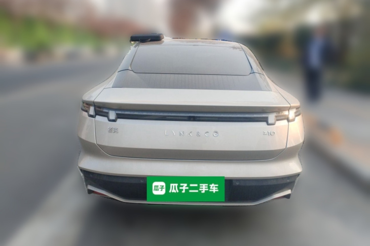 领克Z10 2024款 95kWh 702km四驱智驾Ultra车身外观6