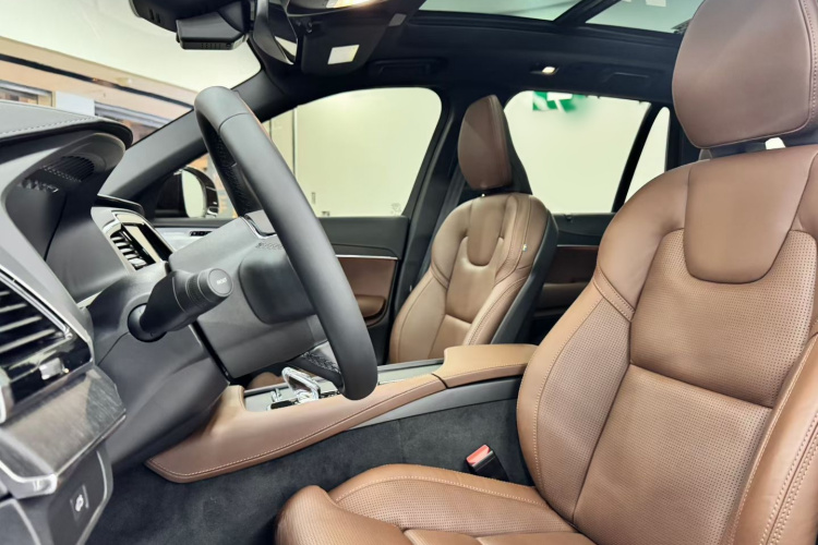 沃尔沃XC90 2024款 B6 智雅豪华版 7座中控内饰7004