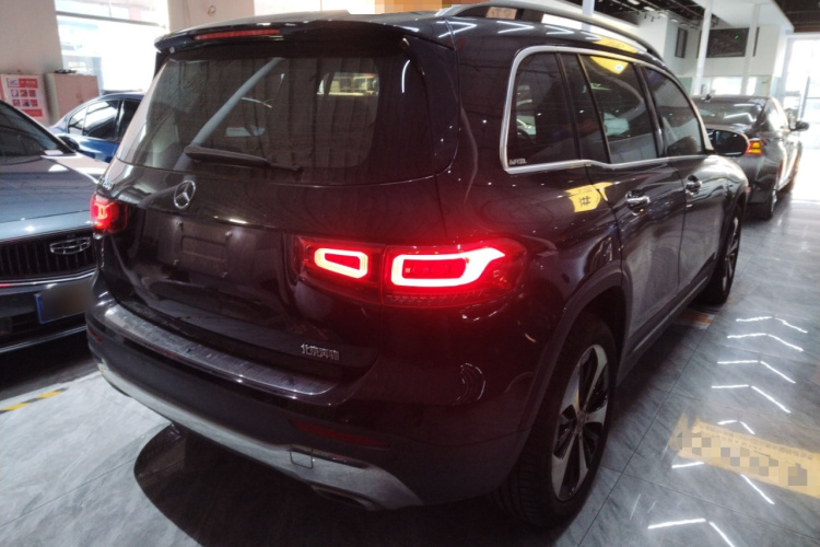 奔驰GLB 2021款 GLB 200 时尚型车身外观7