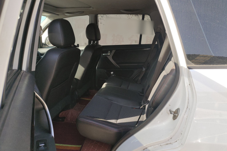 奇瑞 瑞虎3 2016款 1.6L 手动智尚版中控内饰21