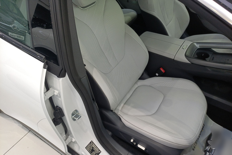 ARCFOX极狐 极狐 阿尔法S5 2024款 708MAX 200kW局部细节41