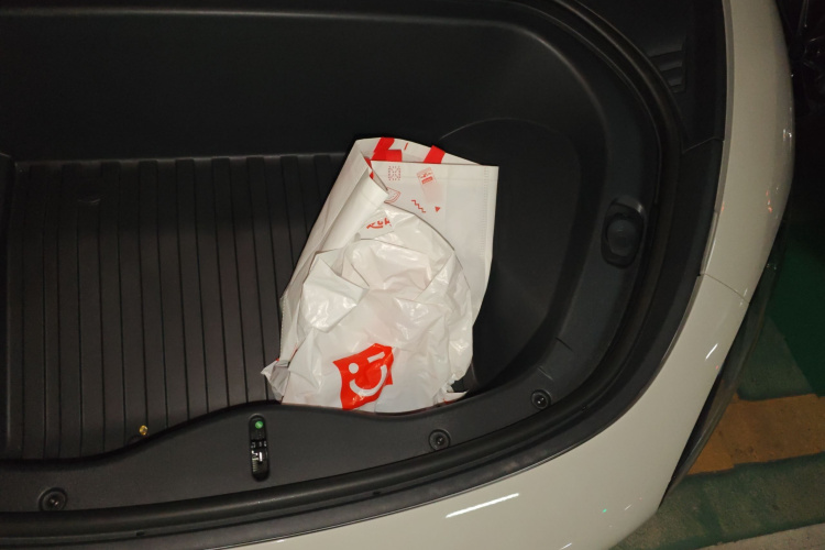 小米汽车 小米SU7 2024款 四驱超长续航高阶智驾Max版局部细节9007