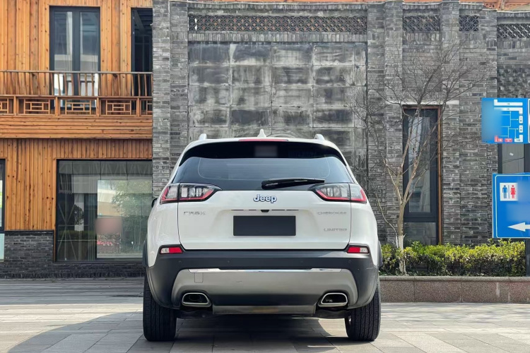 Jeep 自由光 2019款 2.0T 两驱智享版 国VI车身外观6