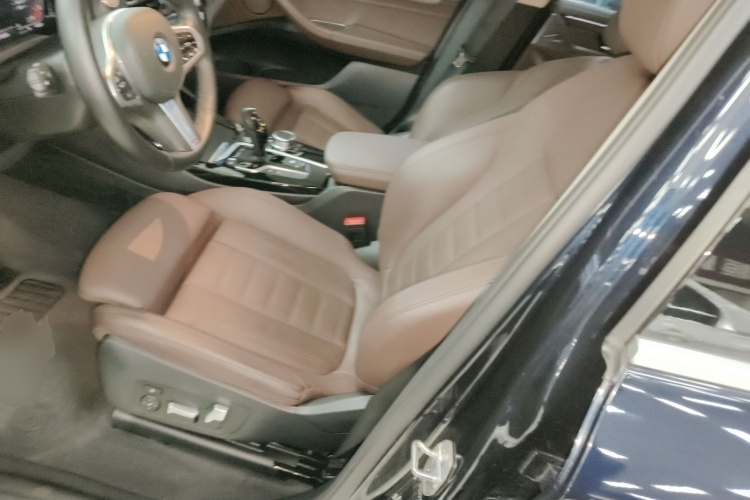 宝马X3 2021款 改款 xDrive28i M运动套装中控内饰19