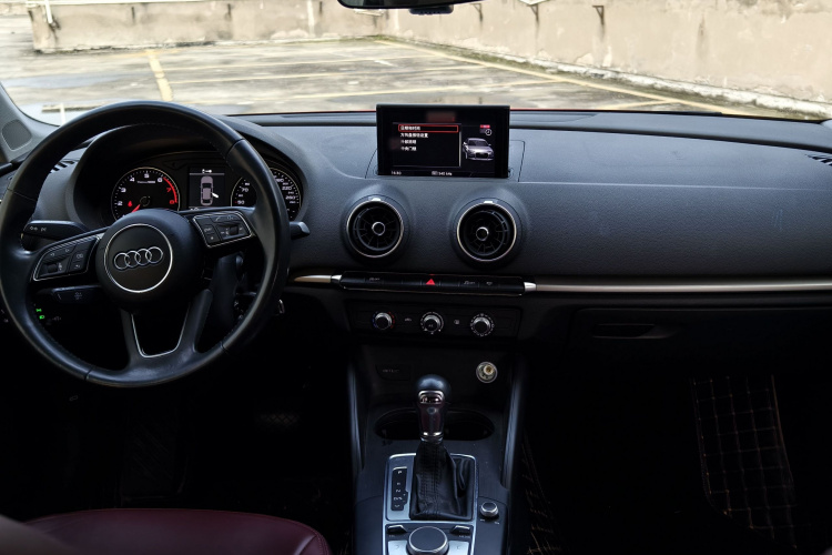 奥迪A3 2020款 Limousine 35 TFSI 进取型 国VI中控内饰7001