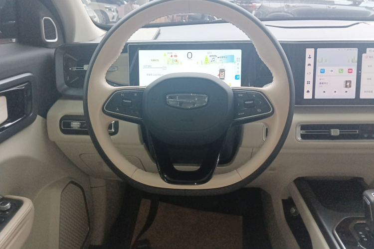 吉利汽车 吉利icon 2023款 1.5TD 巧克力醇巧版中控内饰13