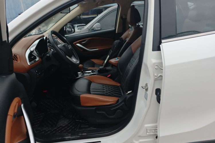 东南DX7 2018款 1.5T 自动荣耀版中控内饰19