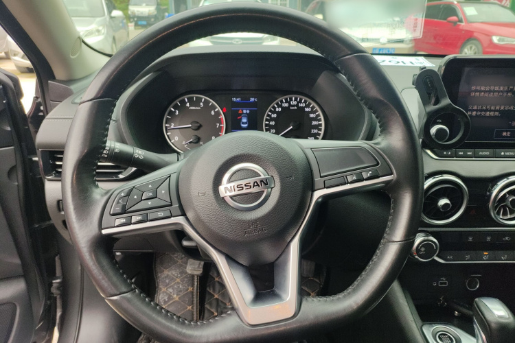 日产 轩逸 2020款 1.6L XL CVT悦享版中控内饰13