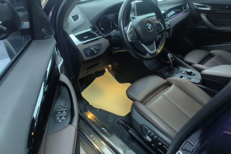 宝马X1 2020款 sDrive20Li 时尚型中控内饰7003