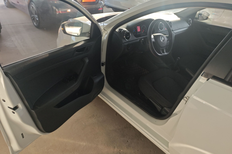 大众 捷达 2019款 梦想版 1.4L 手动时尚型中控内饰20