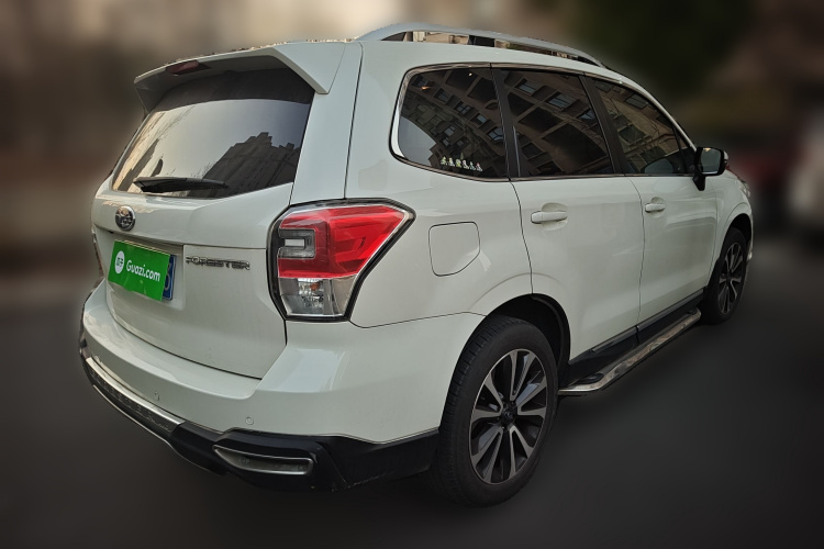 斯巴鲁 森林人 2016款 2.0i 时尚导航版车身外观7