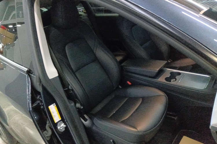 特斯拉 Model Y 2024款 后轮驱动版局部细节41