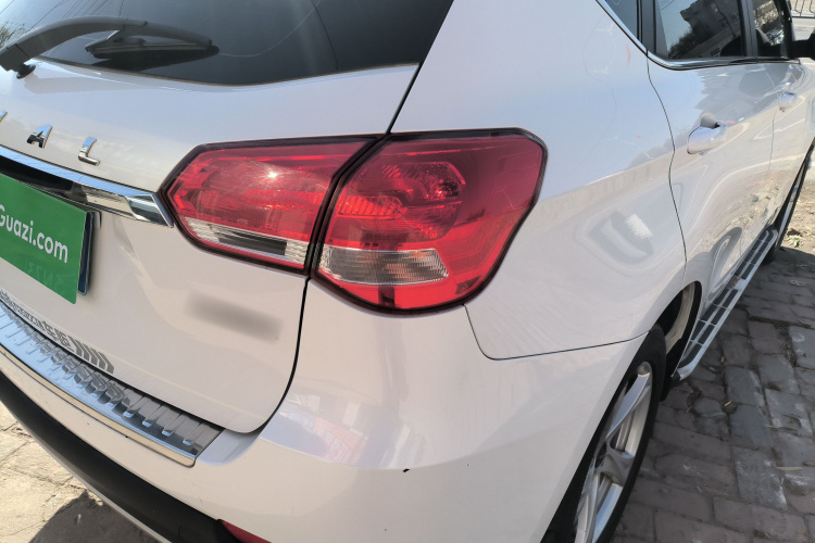 哈弗H2 2018款 创享版 蓝标 1.5T 手动两驱时尚型车身外观9