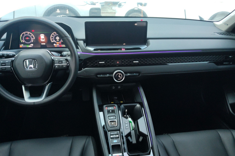 本田 雅阁新能源 2023款 2.0L e:PHEV 尊贵版中控内饰7002