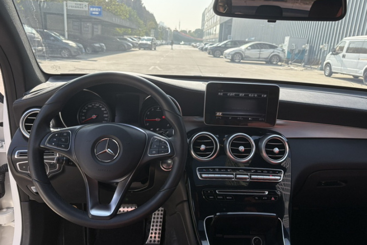 奔驰GLC轿跑 2017款 GLC 200 4MATIC 轿跑SUV中控内饰7008