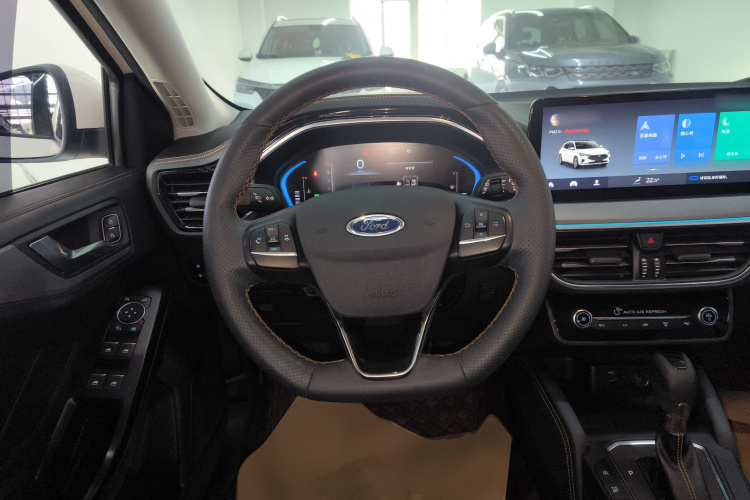福特 福克斯 2022款 两厢 EcoBoost 180 自动竞速版中控内饰13