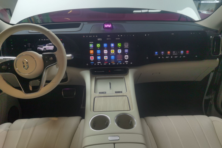 鸿蒙智行 问界M8 2025款 增程 Max+版 53.4kWh 6座版局部细节18