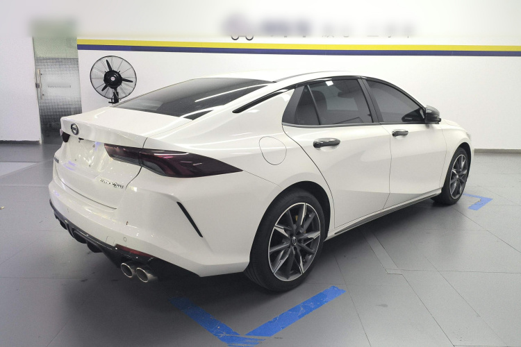 广汽传祺 影豹 2023款 270T DCT J15版车身外观7