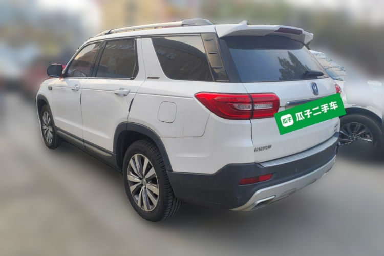 长安CS95 2017款 2.0T 两驱智途版车身外观5