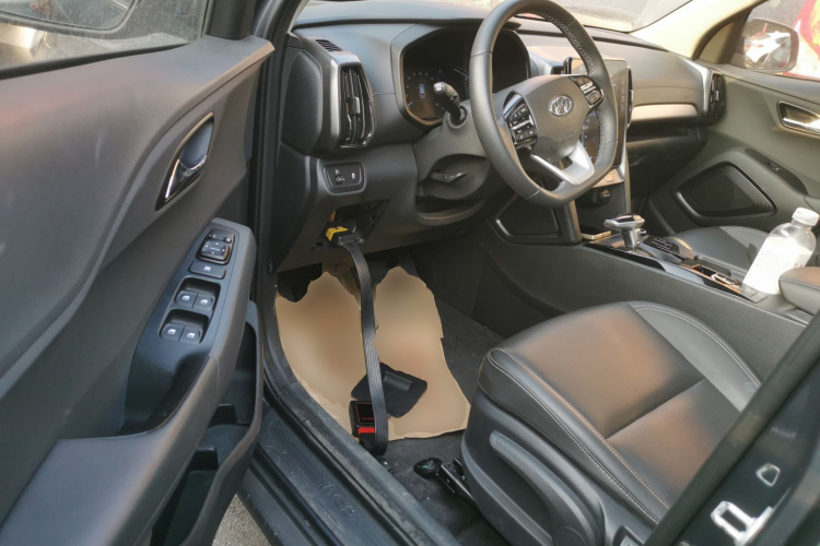 北京现代ix35 2021款 2.0L 自动两驱GLS领先版中控内饰20