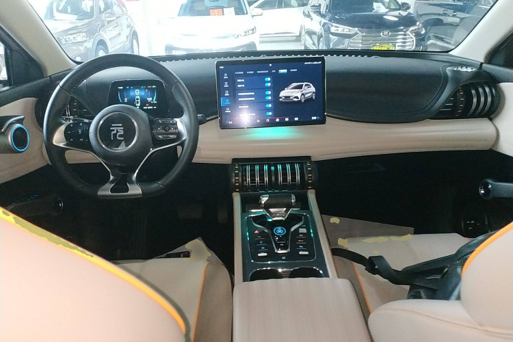 比亚迪 元PLUS 2024款 荣耀版 430KM 超越型中控内饰12