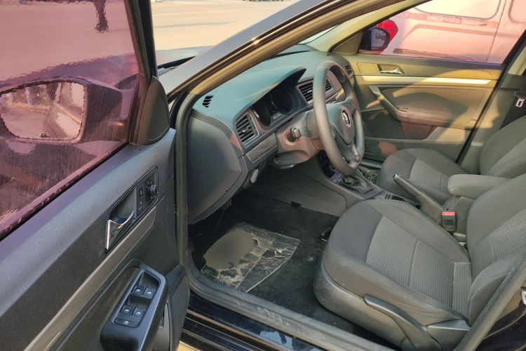 大众 朗逸 2017款 1.6L 自动风尚版中控内饰20