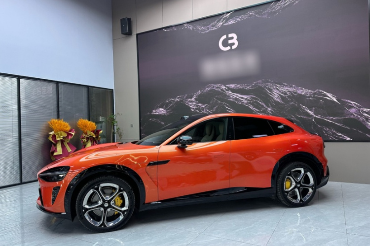 小米汽车 小米YU7 2025款 超长续航后驱版车身外观6002