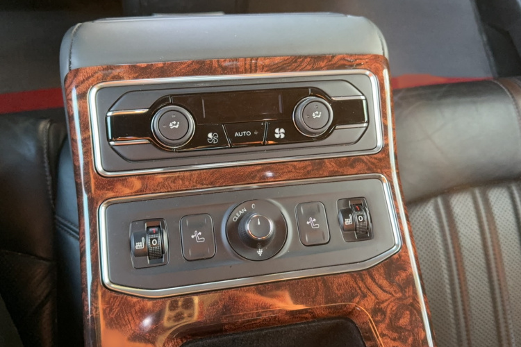 东风风神 东风A9 2016款 1.8T 尊贵型中控内饰7003