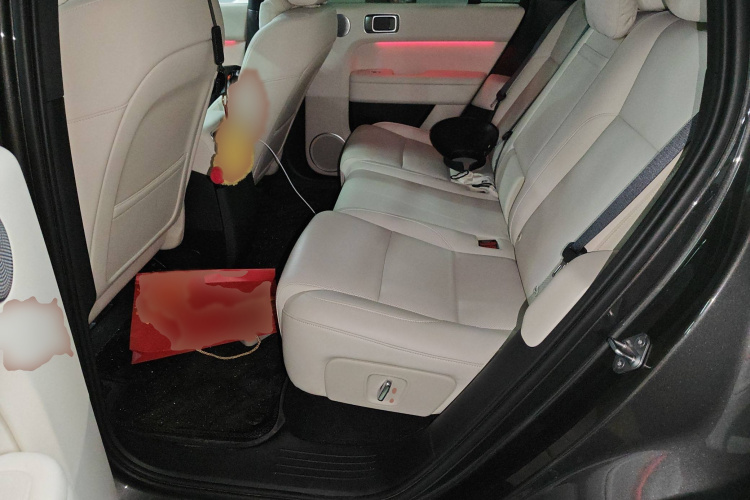 理想汽车 理想L6 2024款 Max中控内饰7004