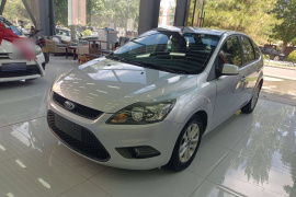 福特 福克斯 2013款 两厢经典 1.8L 手动基本型