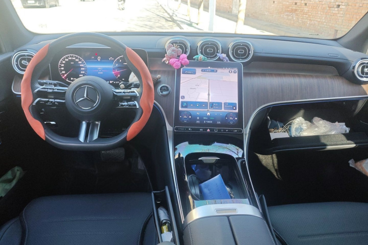 奔驰GLC 2024款 改款 GLC 300 L 4MATIC 动感型 5座中控内饰12
