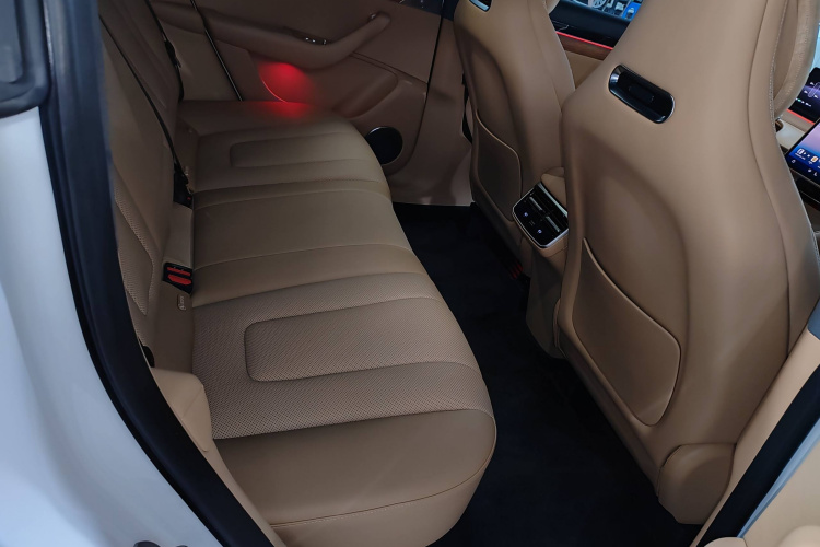 鸿蒙智行 智界R7 2024款 纯电 802km Max中控内饰7008