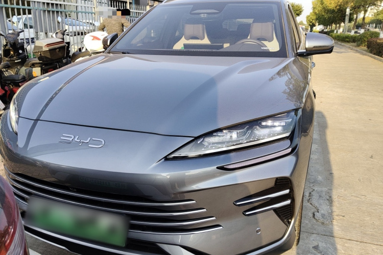 比亚迪 宋PLUS新能源 2025款 DM-i 智驾版 160KM 旗舰型车身外观2