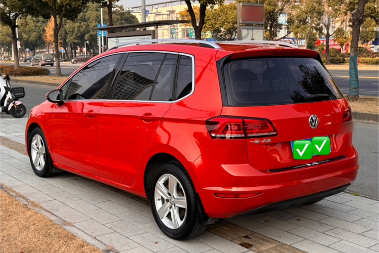 大众 高尔夫·嘉旅 2016款 1.6L 自动舒适型车身外观6003