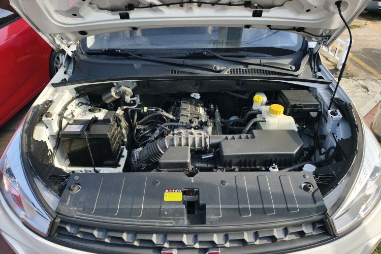 五菱汽车 五菱宏光S3 2019款 1.5L 手动标准型 国VI机舱底盘24